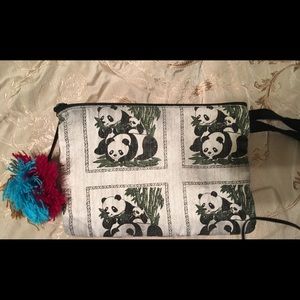 Panda clutch